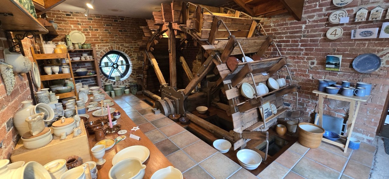 Day 5 – Geoff and Judy – The Olde&nbsp;Mill.